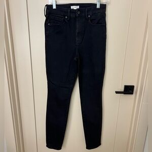 Good American Always Fits Black Skinny Jeans